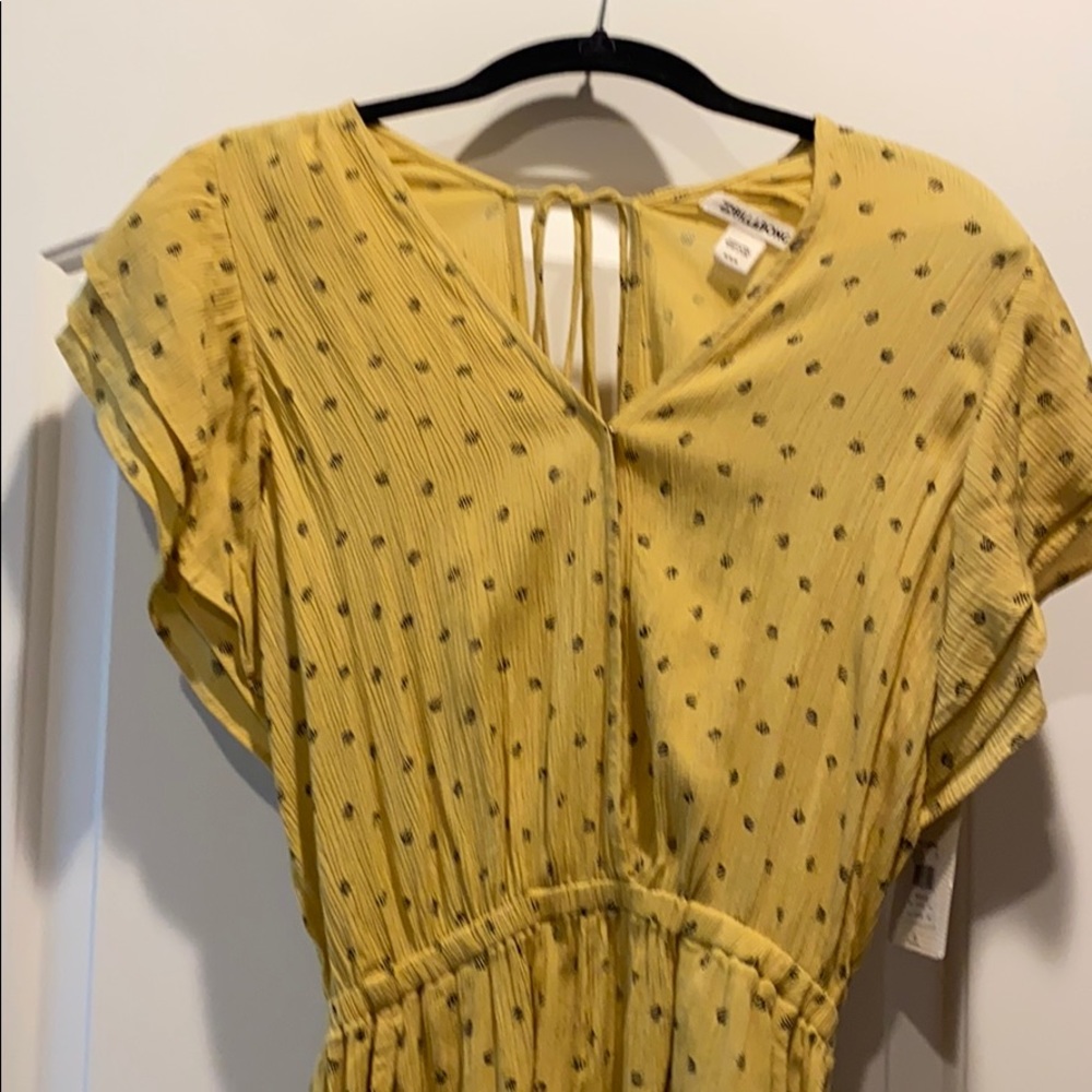 🔥🔥BILLABONG - RUFFLE SLEEVE ROMPER🔥🔥 - Picture 2 of 8